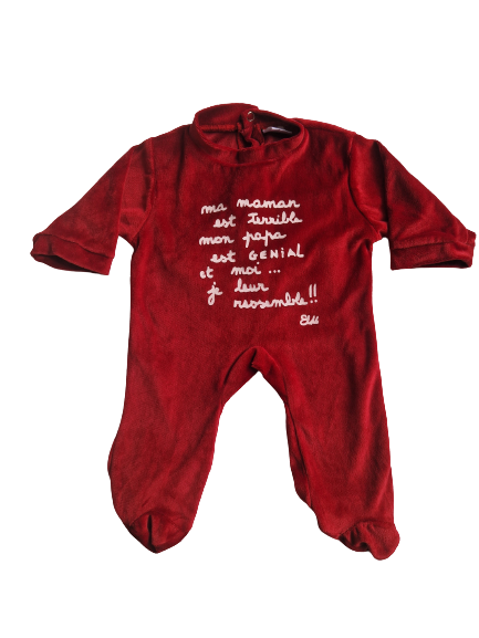 Pyjama en velours rouge  0-3 mois
